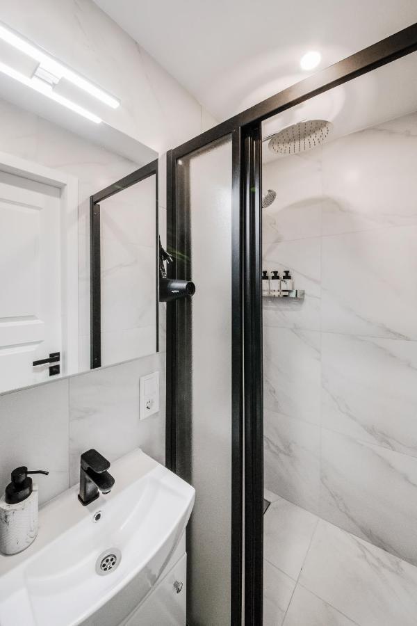 Stylish Apartment In Zverynas ヴィリニュス エクステリア 写真